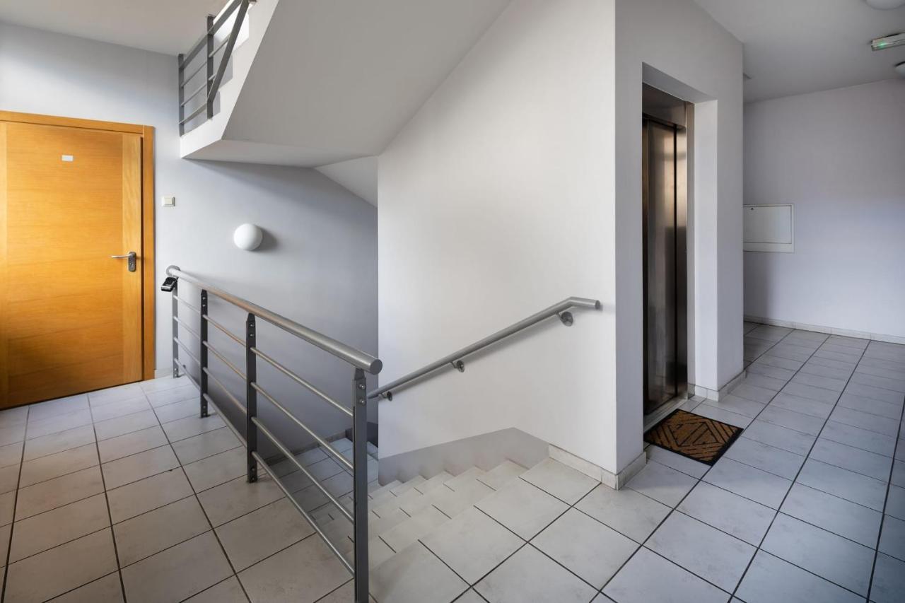 Ziedondarza Park One Bedroom Apartment With Balcony Riga Bagian luar foto