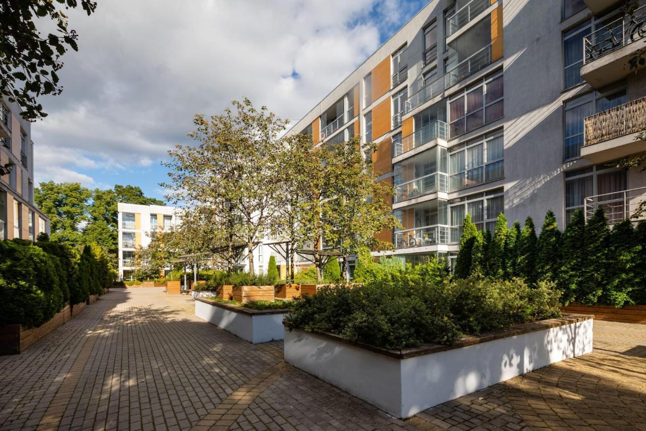 Ziedondarza Park One Bedroom Apartment With Balcony Riga Bagian luar foto