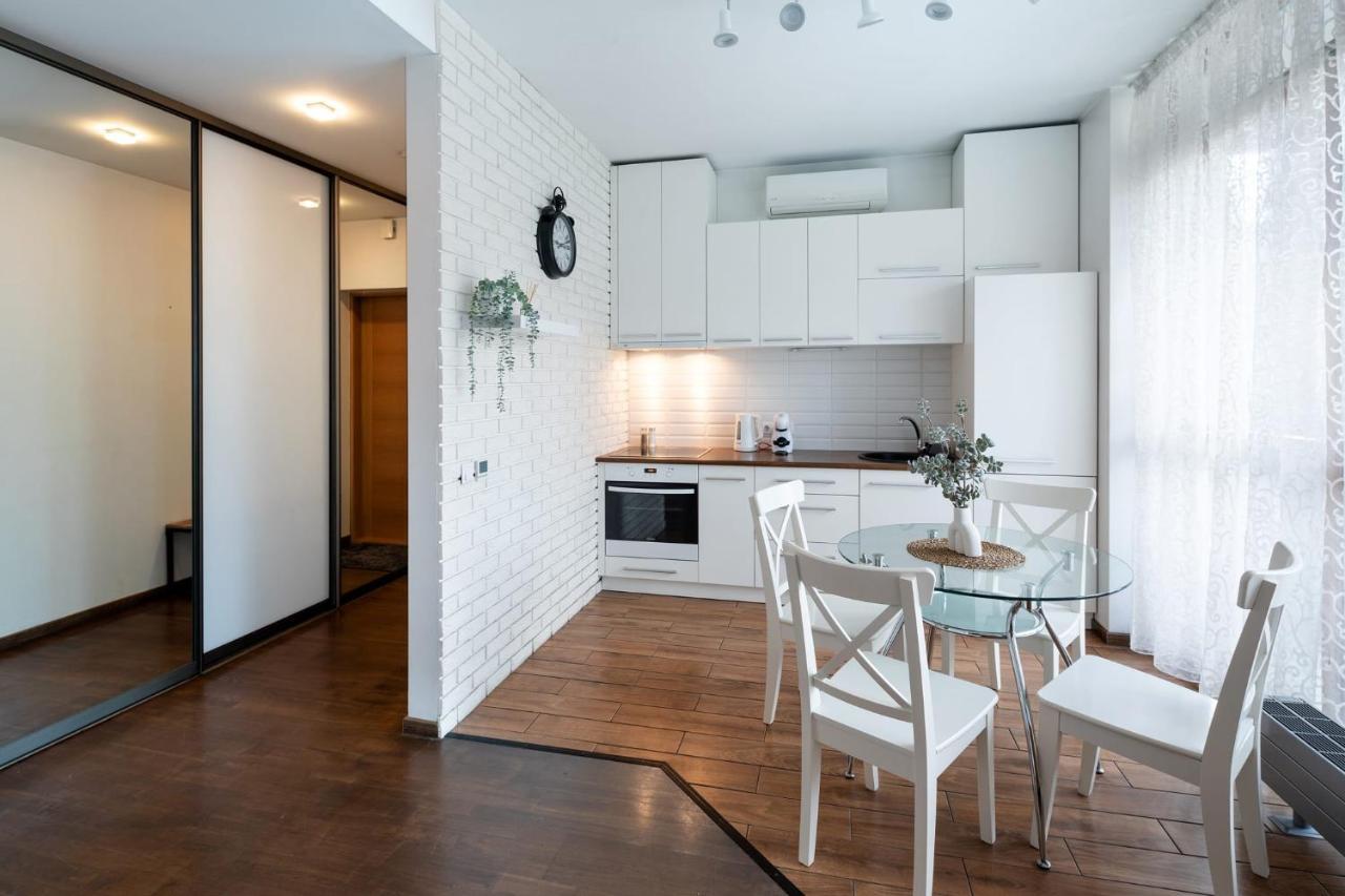 Ziedondarza Park One Bedroom Apartment With Balcony Riga Bagian luar foto