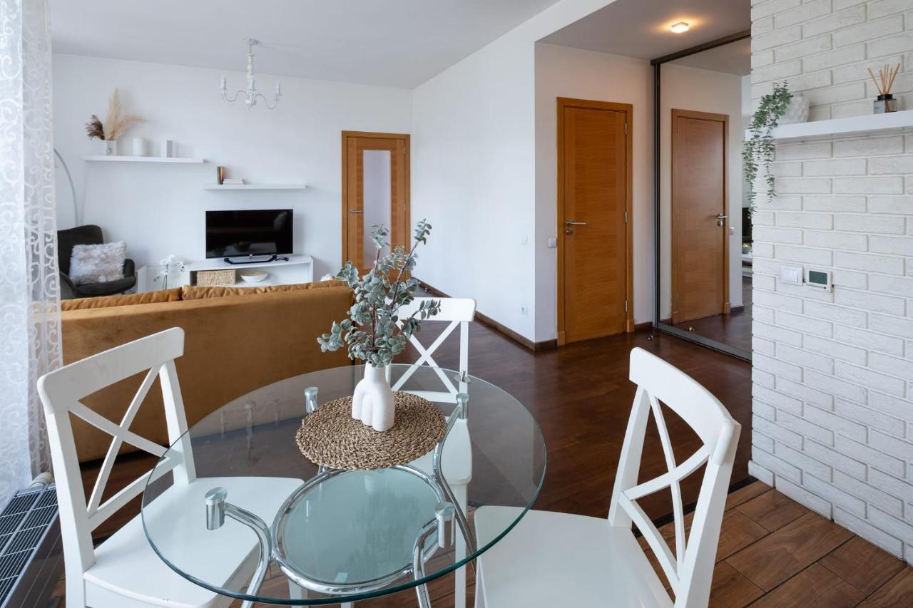 Ziedondarza Park One Bedroom Apartment With Balcony Riga Bagian luar foto