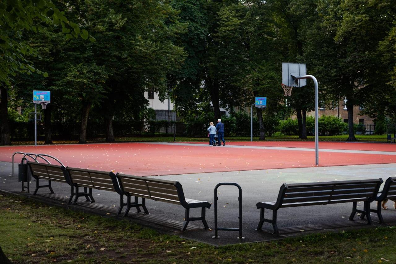 Ziedondarza Park One Bedroom Apartment With Balcony Riga Bagian luar foto