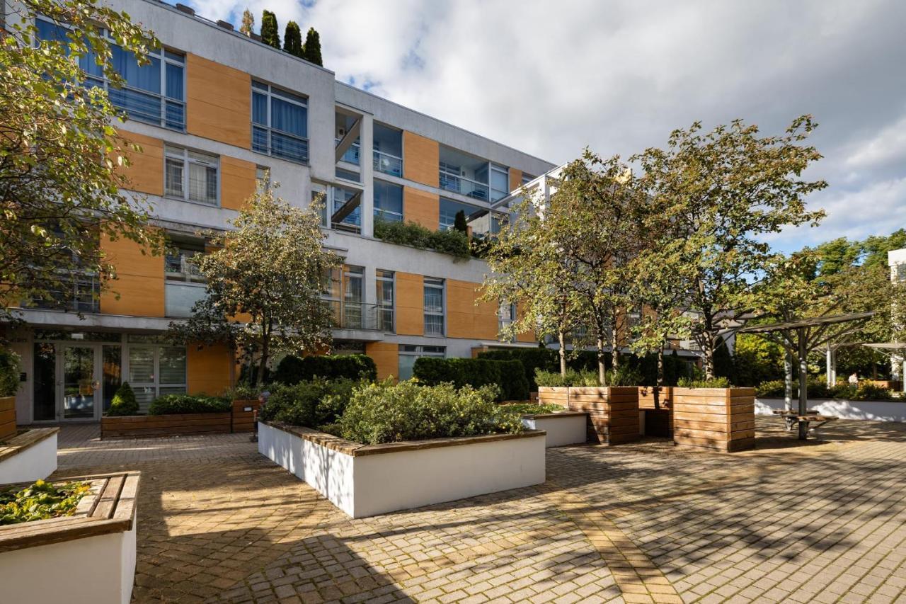 Ziedondarza Park One Bedroom Apartment With Balcony Riga Bagian luar foto