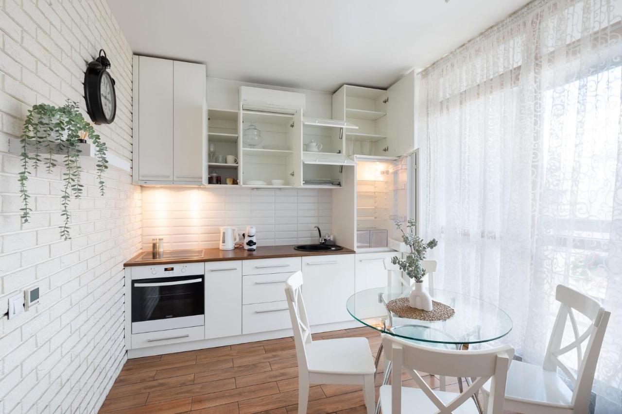 Ziedondarza Park One Bedroom Apartment With Balcony Riga Bagian luar foto